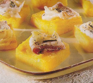 Crostini di  polenta e guanciale